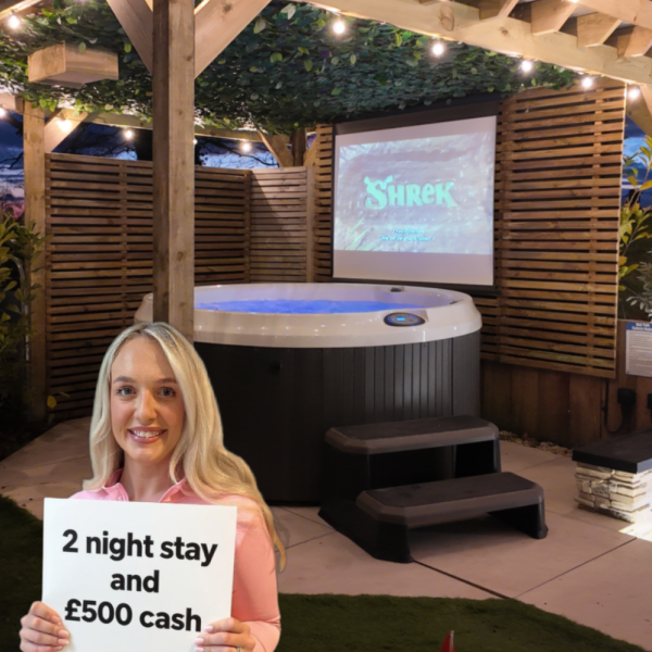 2 Night Hot Tub Stay & £500 Cash