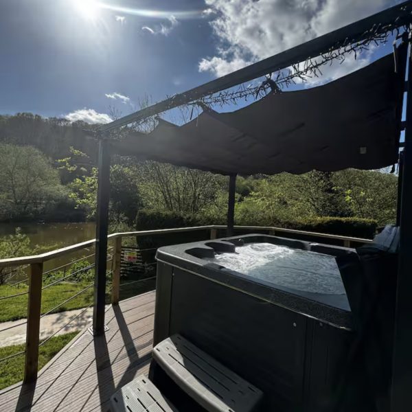 2 Night stay & £500 Cash